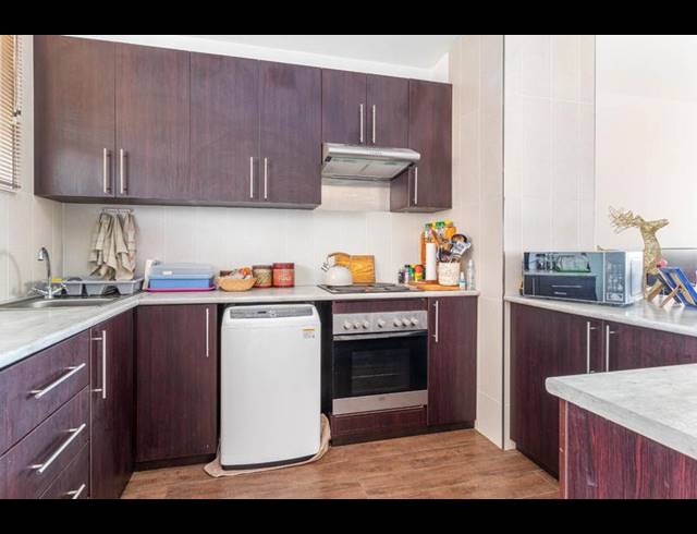 1 BEDROOM PROPERTY TO RENT IN LOEVENSTEIN